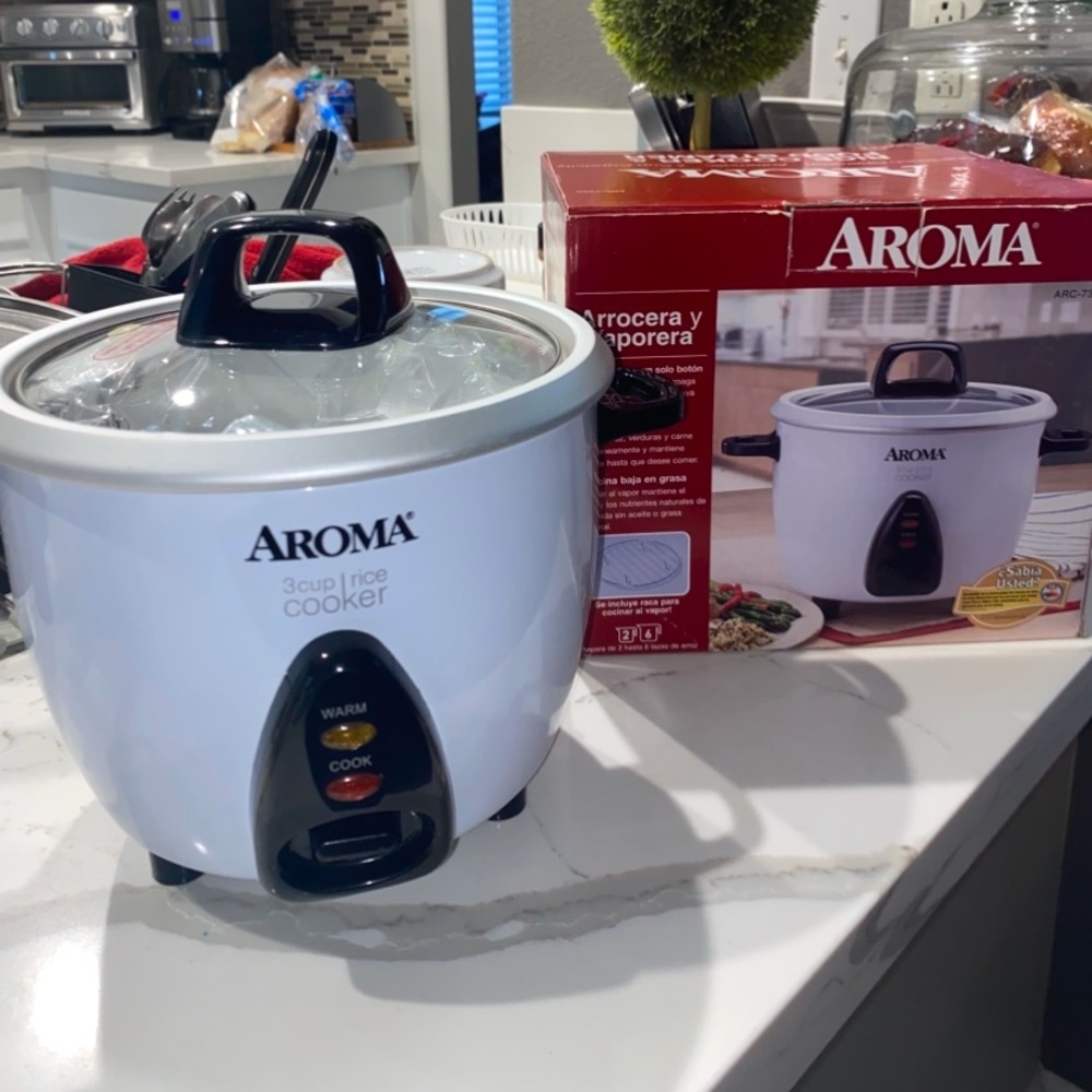 Aroma 4 Cup Pot Style Rice Cooker - White: Nonstick, Stay-Cool Handles,